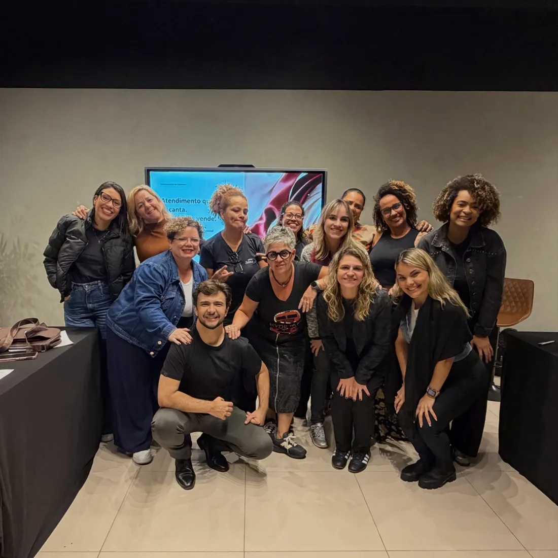 Equipe do Estilo Selma reunida no salão